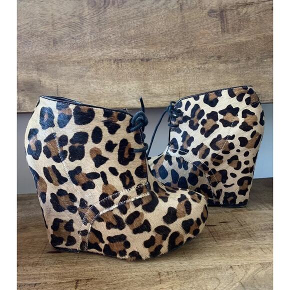 Steve Madden Annie Leopard Pony Hair Print Wedge Ankle Boots Booties 7.5 - Picture 2 of 6